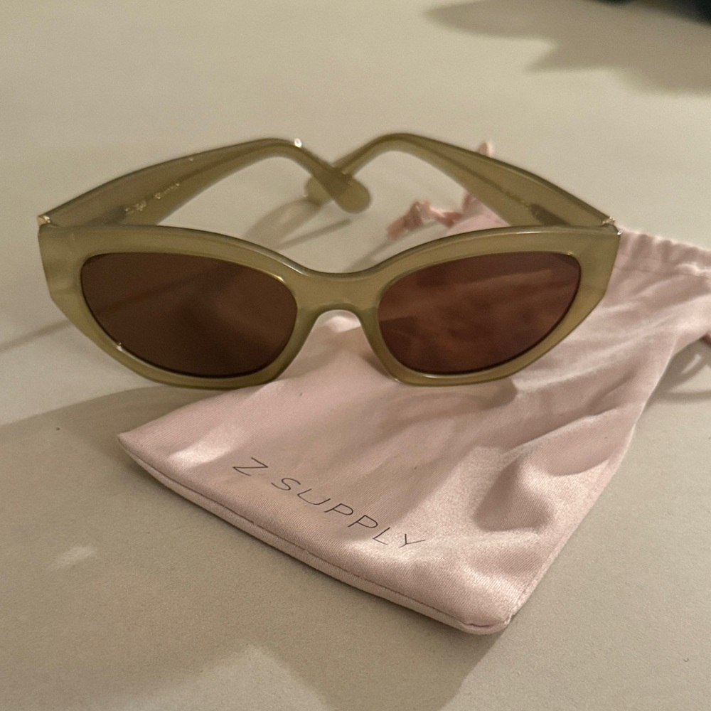 Z Supply Women's Sunglasses in Gold and Brown
